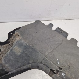 Riparo motore inferiore VW Tiguan 5N 1.4 TSI 2009 5N0825235 danneggiato