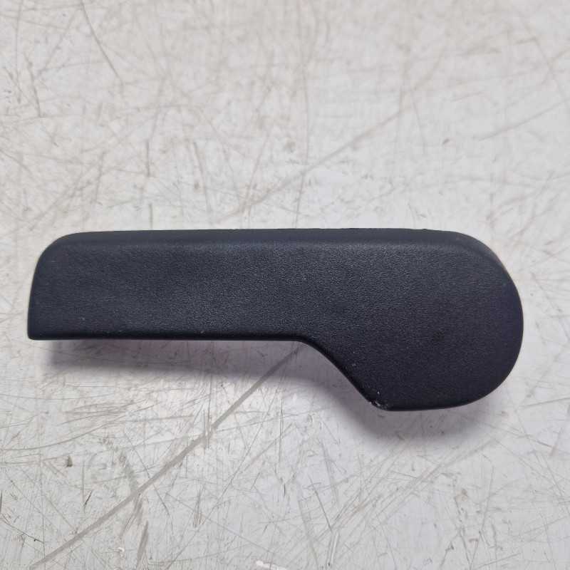 Maniglia interna apertura cofano motore ant VW Tiguan 5N 1.4 TSI 2009 1J1823533C