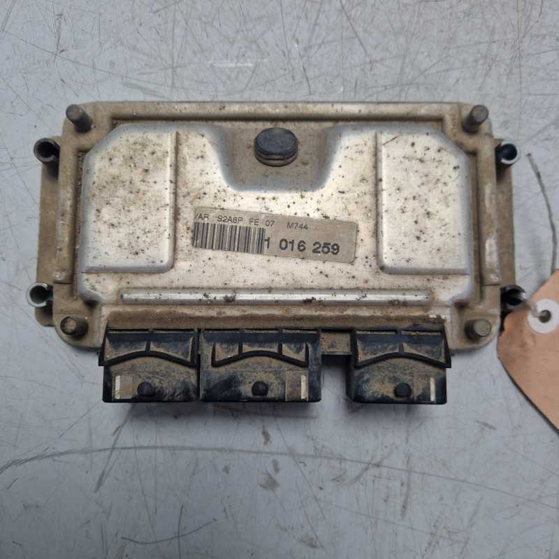 Centralina ECU controllo motore Peugeot 106 1.1 B 44 KW 1991-04 9648484380