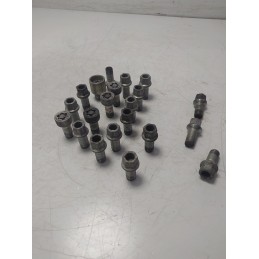 Bulloni ruote x16 pz + 4 bulloni e chiave antifurto VW Tiguan 5N 1.4 TSI 2009 da 17 filettatura 14 mm lugh filetto 27 mm