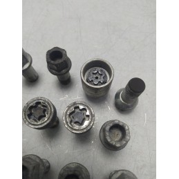 Bulloni ruote x16 pz + 4 bulloni e chiave antifurto VW Tiguan 5N 1.4 TSI 2009 da 17 filettatura 14 mm lugh filetto 27 mm