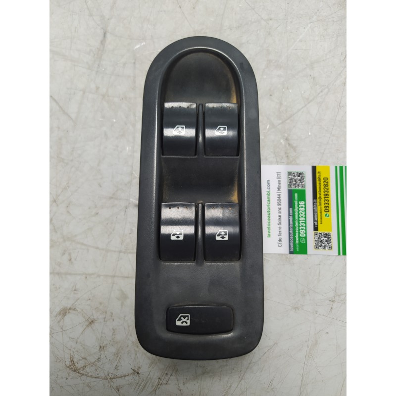 Pulsantiera alzavetri ant SX Renault Megane MK2 1.5 DCI 2002-09 156018070