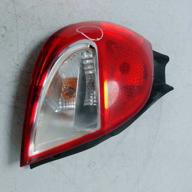 Stop fanale luci post Sx Renault Clio III 1.5 dci 3P 2010 8200776048 scheggiato internamente