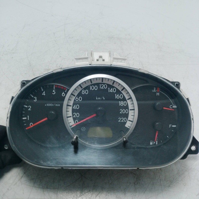 Quadro strumenti contachilometri Mazda 5 MK1 2.0 CD 16V 105 KW 2005-10 CGCC79D leggero graffio sul trasparente