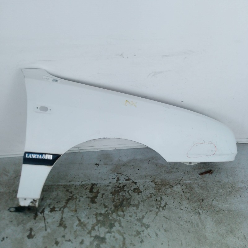 Fianchetto parafango ant DX Lancia Delta II 836 1.6 I.E. 1993-01 46446637 ammaccatura e graffi