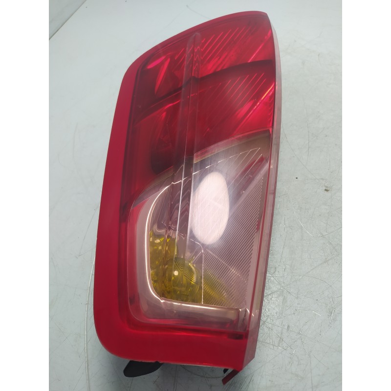 Stop faro fanale post DX Fiat Grande Punto 199 3P 1.3 MJT 66 KW 2005-14 51701590 un pin modificato