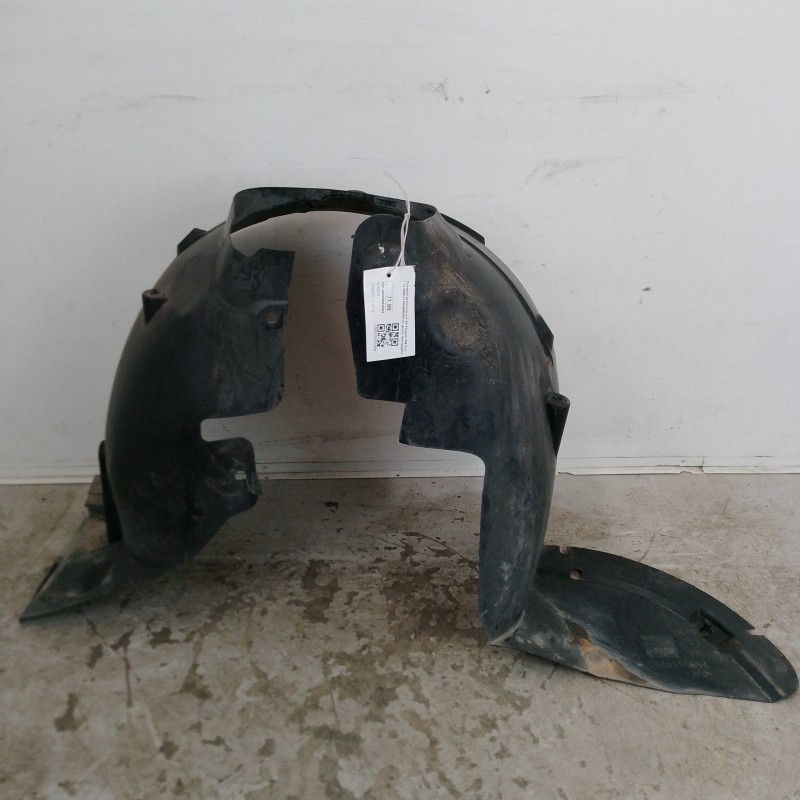 Parasassi passaruota ant SX Peugeot 206 Plus 1.1b 2009-13 9686668280 un gancio danneggiato