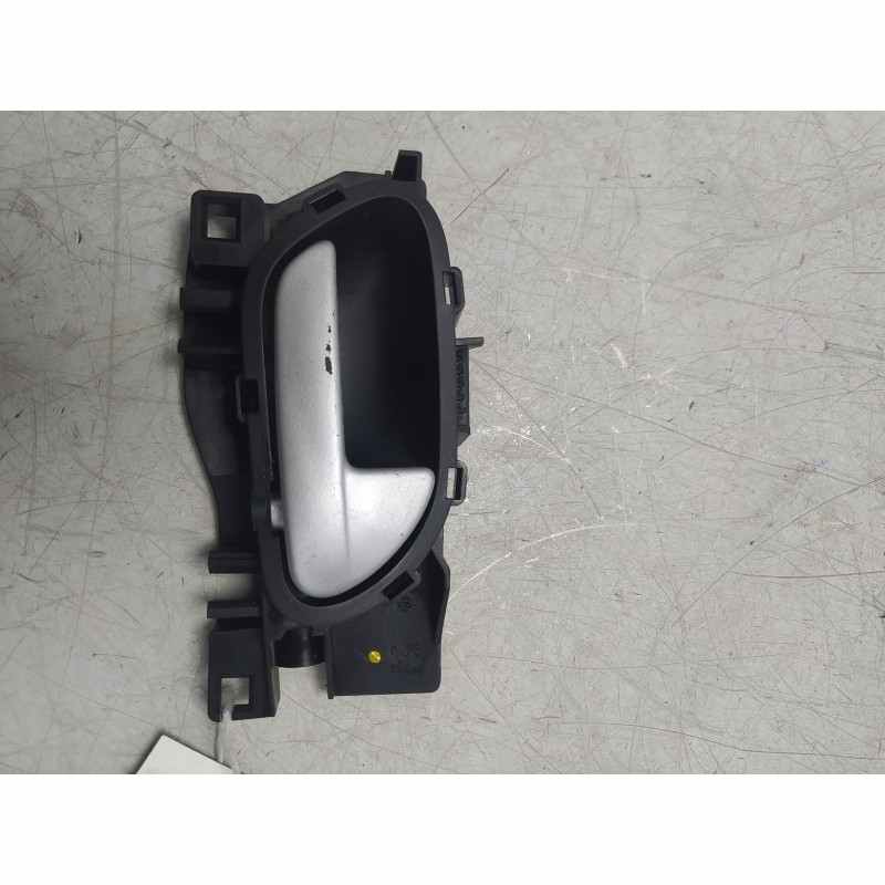 Maniglia interna portiera post DX Peugeot 207 SW 1.4 VTI 70 KW 2007-08 303966