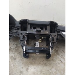 Cruscotto in pelle Mercedes GLE W166 C292 4Matic 2015-18 16941560 nudo con due leggeri graffi