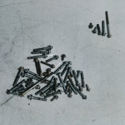 Bulloni x50 pz coperchio...