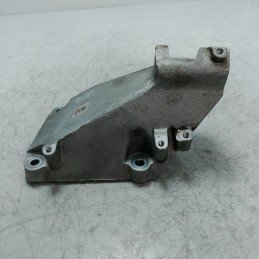 Staffa supporto motore dx...