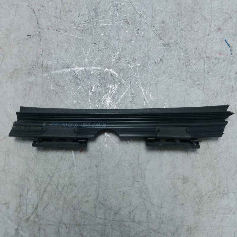 Raschiavetro interno vetro fisso portiera post DX Mercedes GLE W166 C292 4Matic 2015-18 A2927300200