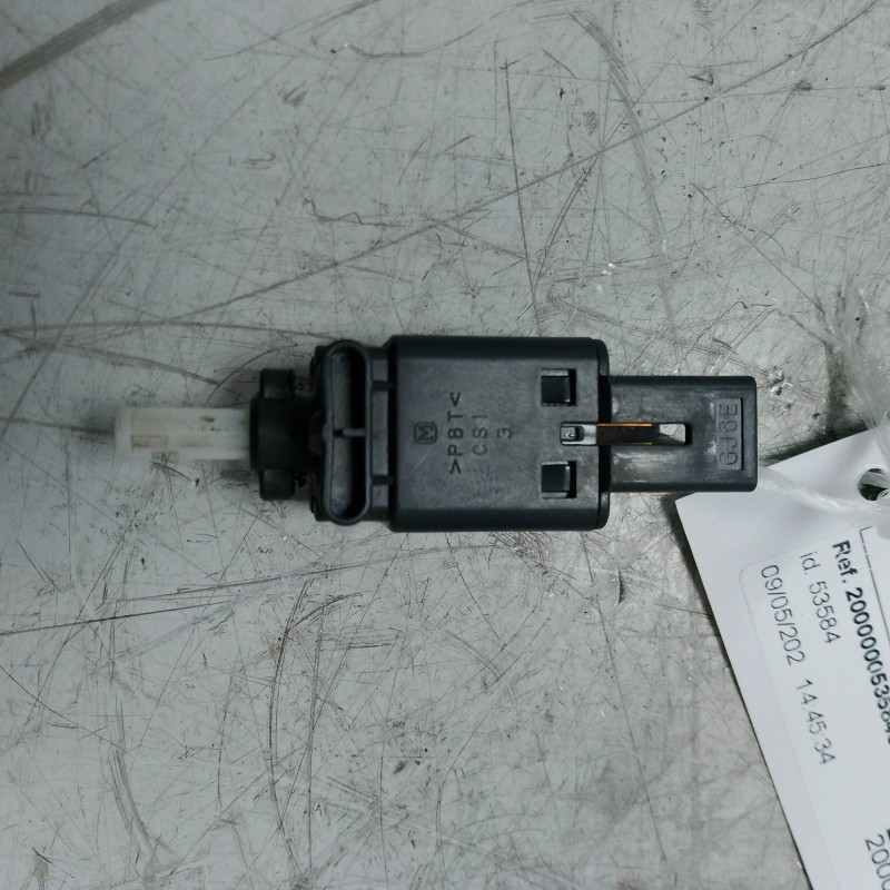 Pulsante interruttore luci pedale freno Mazda 6 MK1 SW 2.0 CD 16V 2005-07