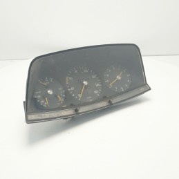 QUADRO STRUMENTI VEGLIA CONTACHILOMETRI TACHIMETRO MERCEDES W123 240 D 1976-85