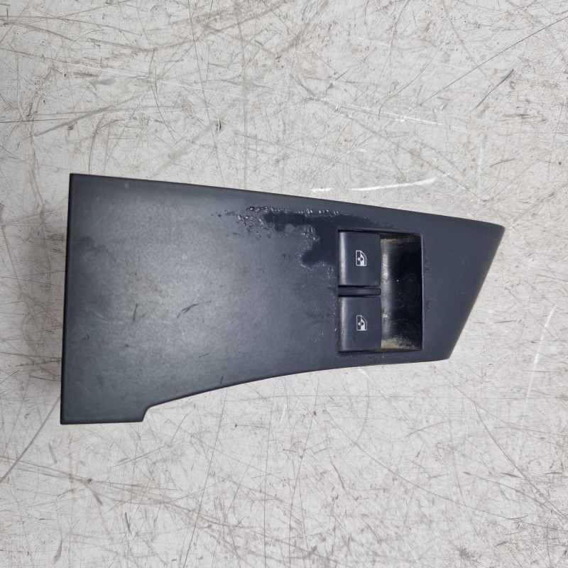 Pulsantiera alzavetro ant SX Opel Astra J MK4 5P 1.7 CDTI 81 KW 2009-15 13305978