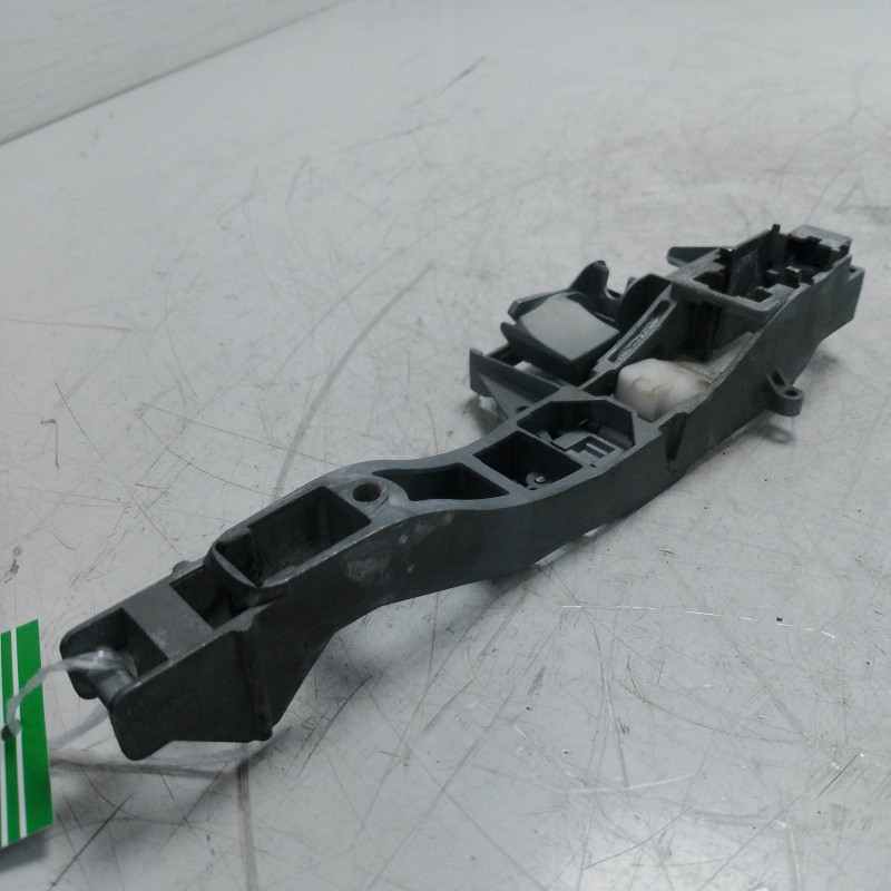 Supporto maniglia esterna post SX Citroen C3 MK2 1.4 GPL 54 KW 2010-16 9684560080