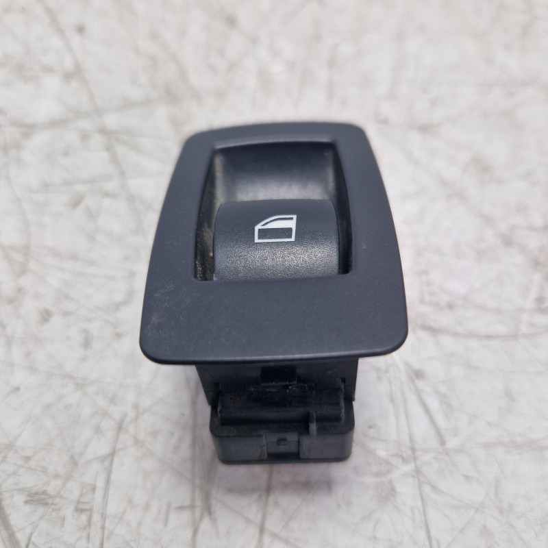Pulsante interruttore alzavetro post SX BMW E81 Serie 1 116i 5P 85 KW 2007-11 6935534