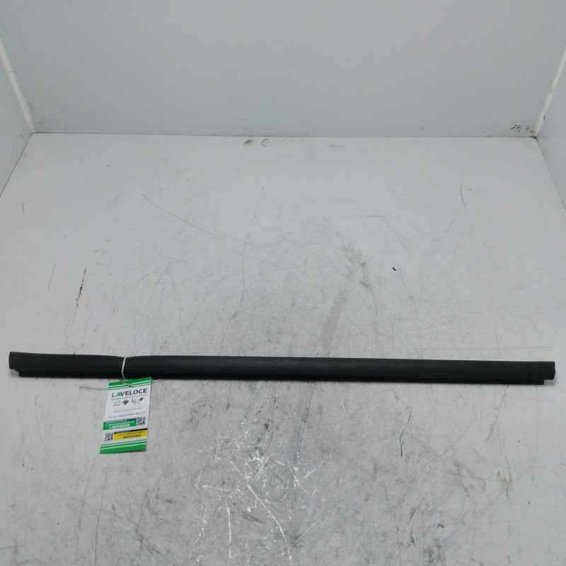 Raschiavetro interno portiera ant DX Mercedes W203 Classe C 2000-07 217406