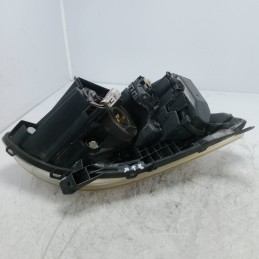 Faro fanale proiettore ant SX Toyota Avensis MK2 SW 2.0 D-4D 85 KW 2003-08 da lucidare un supporto danneggiato