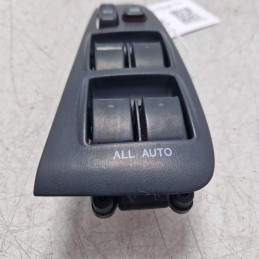 Pulsantiera alzavetri ant SX Toyota Avensis MK2 SW 2.0 D-4D 85 KW 2003-08 84802-05210-B0