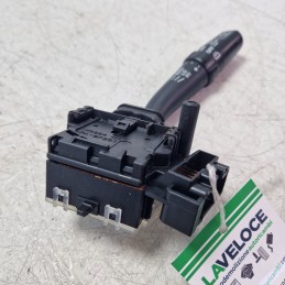 Leva deviosgancio tergicristalli Toyota Avensis MK2 SW 2.0 D-4D 85 KW 2003-08 173654
