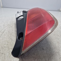 Stop faro fanale post DX Lancia Ypsilon 843 1.3 MJT 51 KW 2003-11 51753384 un pin modificato