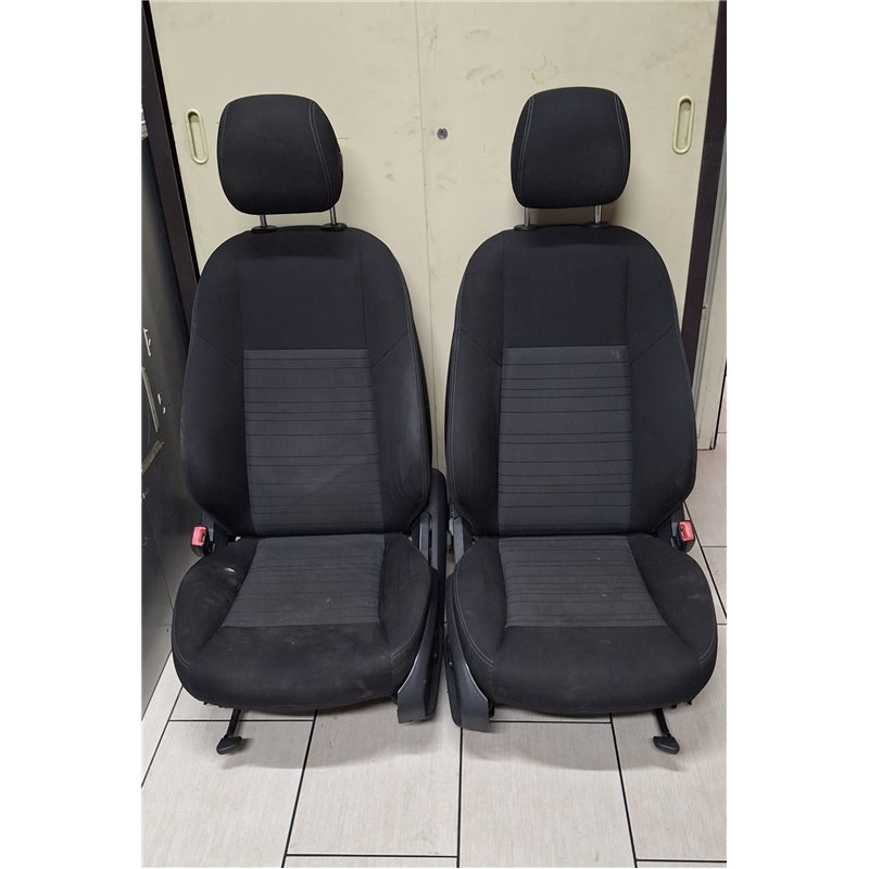 Sedili tappezzeria completi di pannelli Mercedes Classe C 180 W205 BlueTEC/d 2015 Sedili tappezzeria completi di pannelli Mercedes Classe C 180 W205 BlueTEC/d 2015