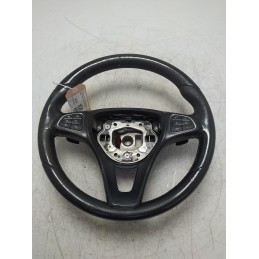 Volante con comandi in...