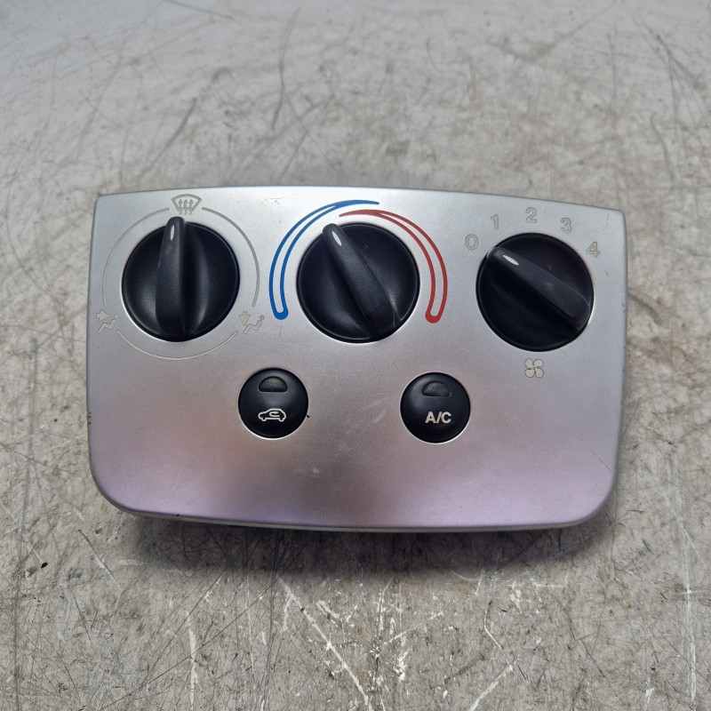 Pannello comandi clima A/C Ford Puma MK1 1.7 i 92 KW 1997-02 96FP19A522FA
