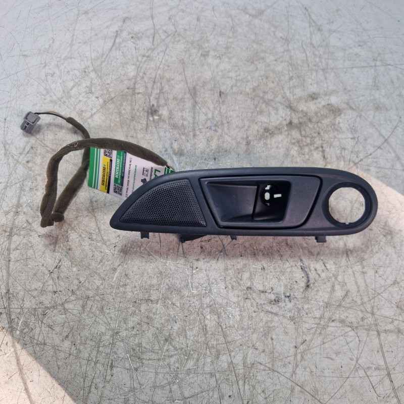 Maniglia interna portiera ant SX Ford Fiesta MK6 5P Titanium 1.4 TDCI 50 KW 2008-12 8A61A22601AFW