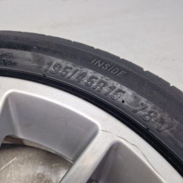 Cerchio in lega post 5.5Jx15H2ET22 Smart Fortwo-Coupè 451 1.0 benz 2010 A4514010402 con gomma 50% lievi graffi