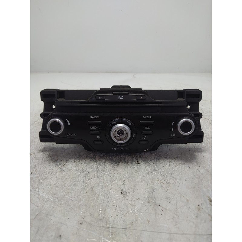 Radio autoradio lettore cd Alfa Romeo Giulietta 940 2.0 jtdm2 2010-21 156096933 mancante pulsante