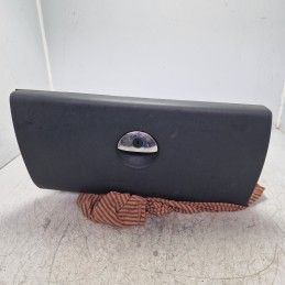 Cassetto vano portaoggetti...
