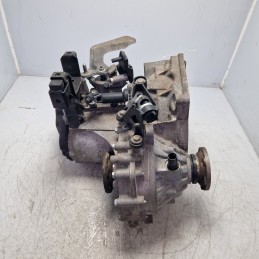 Cambio manuale 5 rapporti VW Polo V 6R 1.6 TDI 2009-14 02R301103B 02R301107A campana lesionata