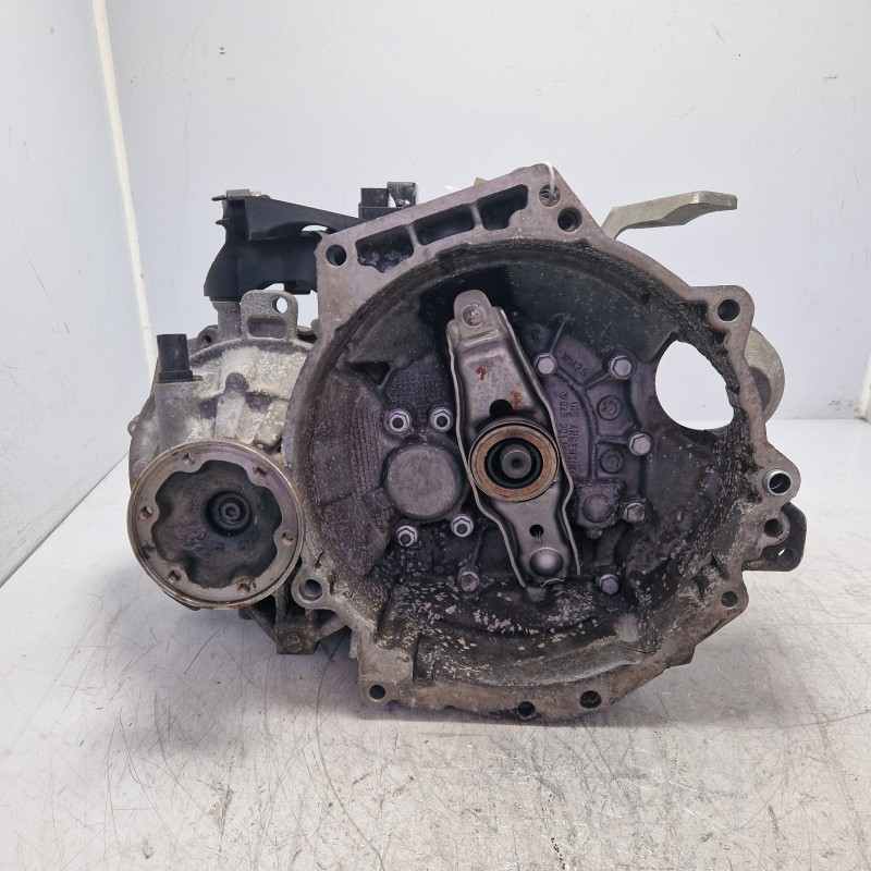 Cambio manuale 5 rapporti VW Polo V 6R 1.6 TDI 2009-14 02R301103B 02R301107A campana lesionata