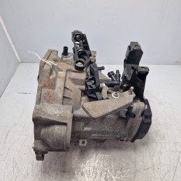 Cambio manuale 5 rapporti VW Polo V 6R 1.6 TDI 2009-14 02R301103B 02R301107A campana lesionata