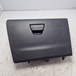 Vano cassetto portaoggetti...