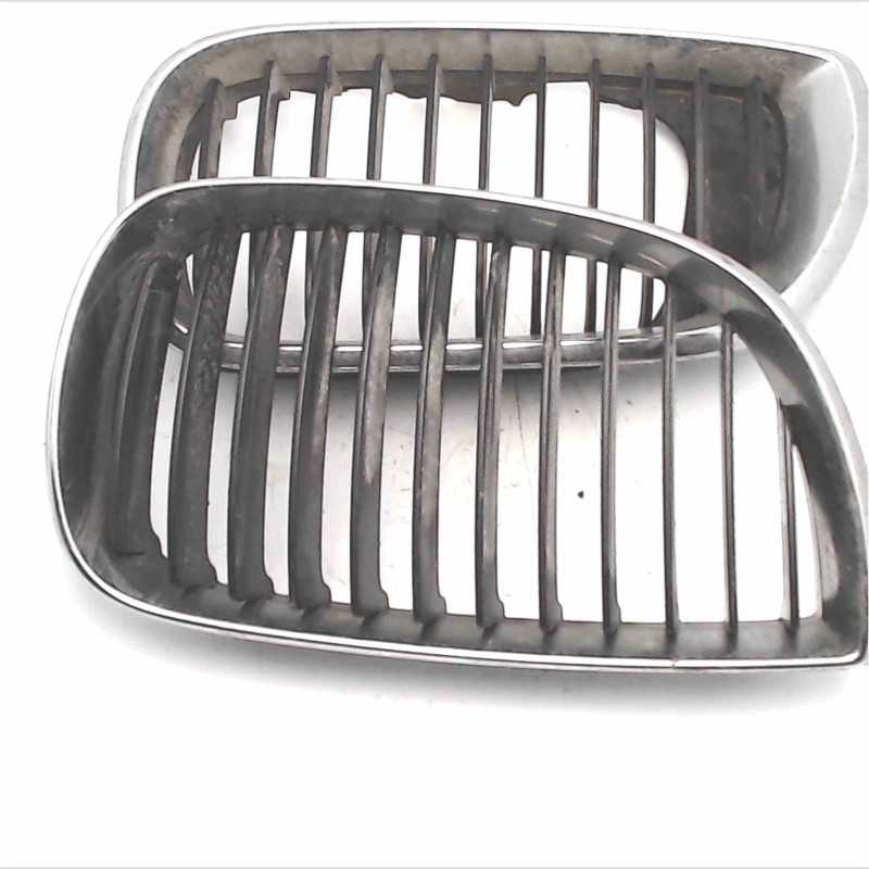 GRIGLIE ANTERIORI COFANO MASCHERINE ORIGINALI BMW SERIE 1 E81 E87 E87N 51.13-7077130.9