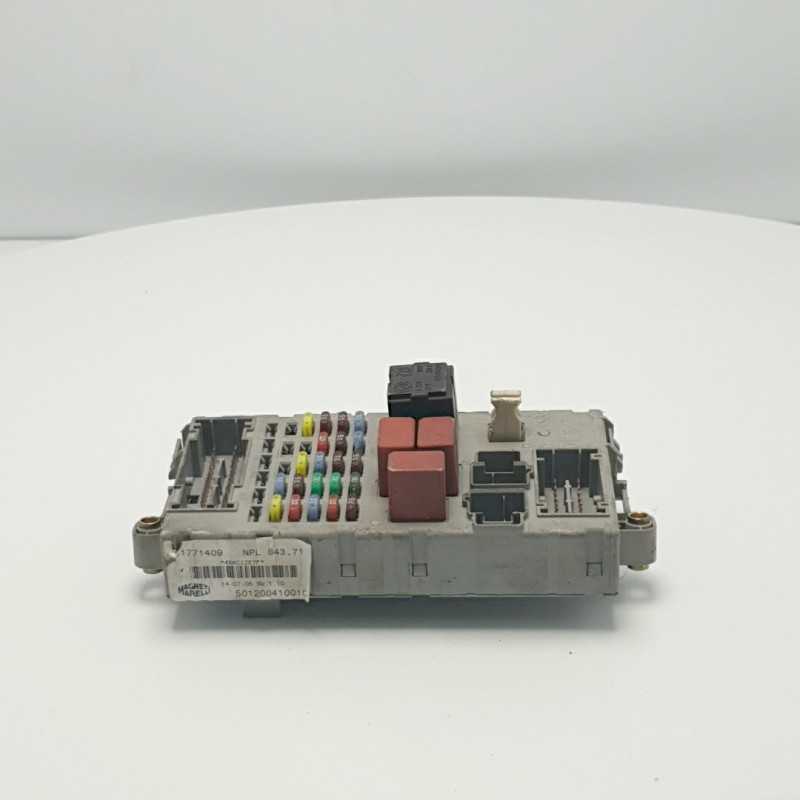 CENTRALINA SCATOLA PORTAFUSIBILI BODY COMPUTER LANCIA YPSILON 2° SERIE 1.3 MJT 2003-11 MARELLI 51771409 CENTRALINA SCATOLA PORTAFUSIBILI BODY COMPUTER LANCIA YPSILON 2° SERIE 1.3 MJT 2003-11 MARELLI 51771409