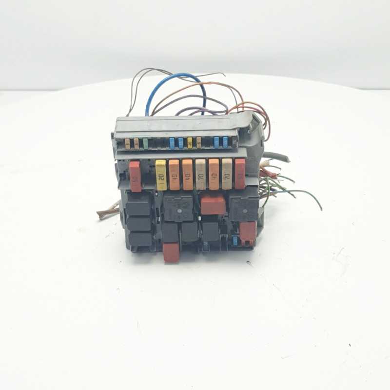 CENTRALINA ECU SCATOLA FUSIBILI ALFA ROMEO MITO 955 51781452 CENTRALINA ECU SCATOLA FUSIBILI ALFA ROMEO MITO 955 51781452