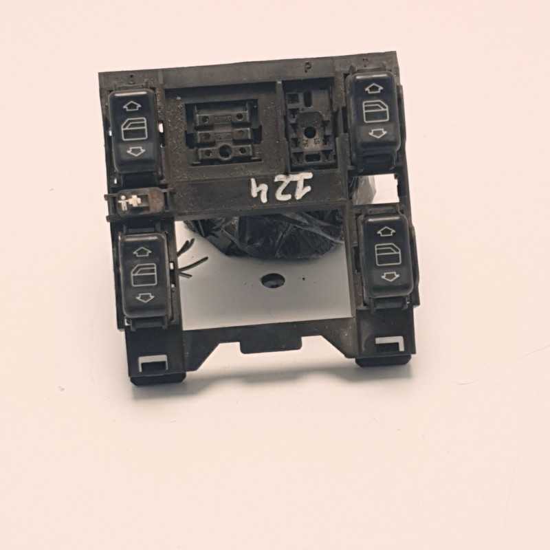 CORNICE CONSOLE CON INTERRUTTORI COMANDI ALZAVETRI MERCEDES W124 A1248210271 CORNICE CONSOLE CON INTERRUTTORI COMANDI ALZAVETRI MERCEDES W124 A1248210271