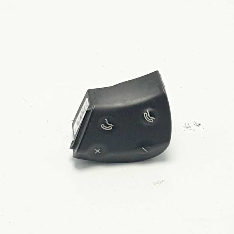 PULSANTIERA COMANDI INTERRUTTORI AL VOLANTE DESTRO MERCEDES W203 CLASSE C A2038210979 PULSANTIERA COMANDI INTERRUTTORI AL VOLANTE DESTRO MERCEDES W203 CLASSE C A2038210979