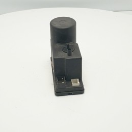 POMPA VUOTO CENTRALINA MODULO CONTROLLO CHIUSURA CENTRALIZZATA AUDI A4 B5 VDO A0862257A
