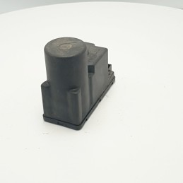 POMPA VUOTO CENTRALINA MODULO CONTROLLO CHIUSURA CENTRALIZZATA AUDI A4 B5 VDO A0862257A