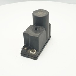 POMPA VUOTO CENTRALINA MODULO CONTROLLO CHIUSURA CENTRALIZZATA AUDI A4 B5 VDO A0862257A