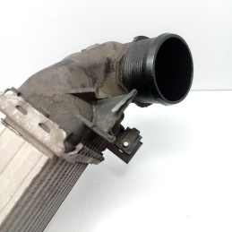 8V619L440AC INTERCOOLER RADIATORE SCAMBIATORE  FORD KUGA (CBV)(0813) 2.0D  UN GANCIO ROTTO 2015