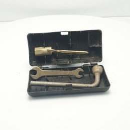 CASSETTA KIT ATTREZZI CAMBIO RUOTA SCORTA FIAT 126 BIS EPOCA 