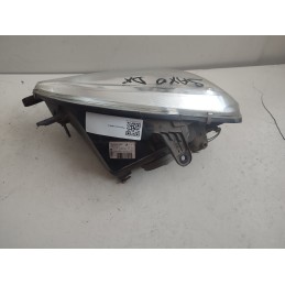Faro saxo destro