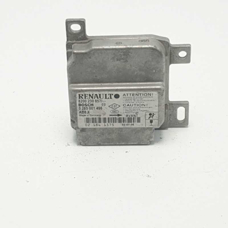 CENTRALINA SENSORE AIRBAG SRS RENAULT CLIO MK2 BOSCH 8200230857 0285001496 AB8X CENTRALINA SENSORE AIRBAG SRS RENAULT CLIO MK2 BOSCH 8200230857 0285001496 AB8X