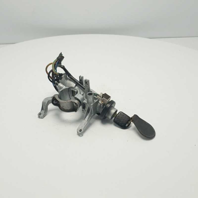 BLOCCHETTO BLOCCASTERZO CILINDRETTO AVVIAMENTO ACCENSIONE CON CHIAVE SUZUKI BALENO 1.6 16V 1998 316450 BLOCCHETTO BLOCCASTERZO CILINDRETTO AVVIAMENTO ACCENSIONE CON CHIAVE SUZUKI BALENO 1.6 16V 1998 316450
